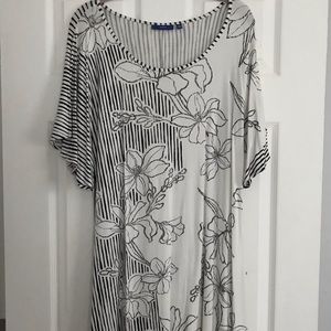 Apt.9 Flowy Black/White Floral Dress